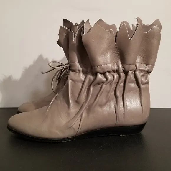 VTG JULIANELLI ITALIAN LEATHER BOOTS BOOTIES 80S REN FEST 70S FALL WINTER UNIQUE