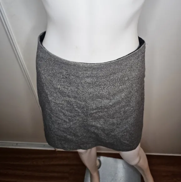 Wilfred Aritzia Grey Wool &amp; Cashmere Skirt Size 6 Fabric Made In Italy