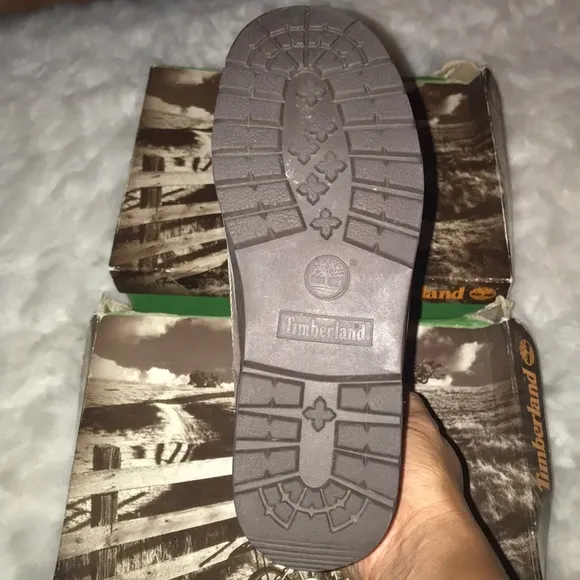 Winter timberland field boots size 5 youth/juniors