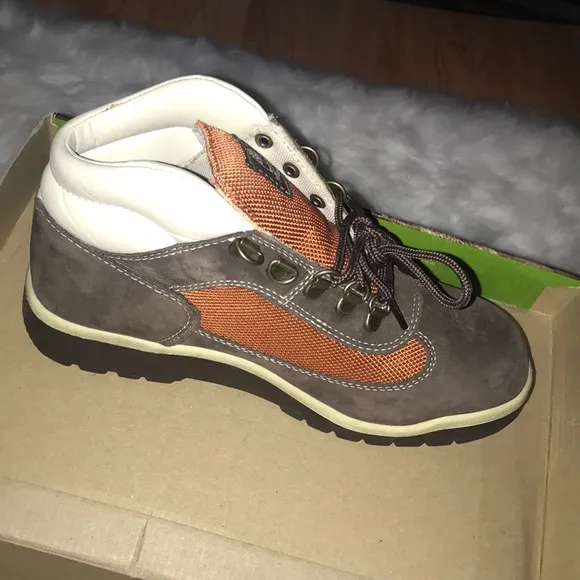 Winter timberland field boots size 5 youth/juniors