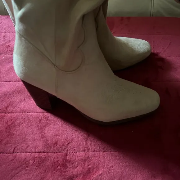 Women Cowboy Knee High Chunky Block Heel Square Toe Tall Riding Boots.  Size 10