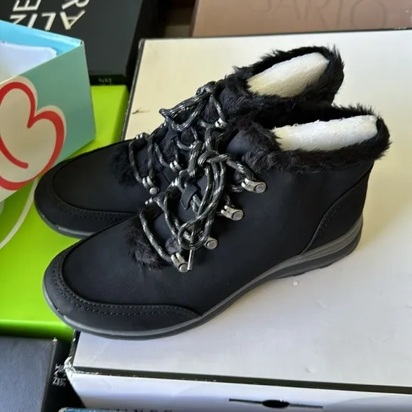 Womens BareTraps Yada Hiking Boots