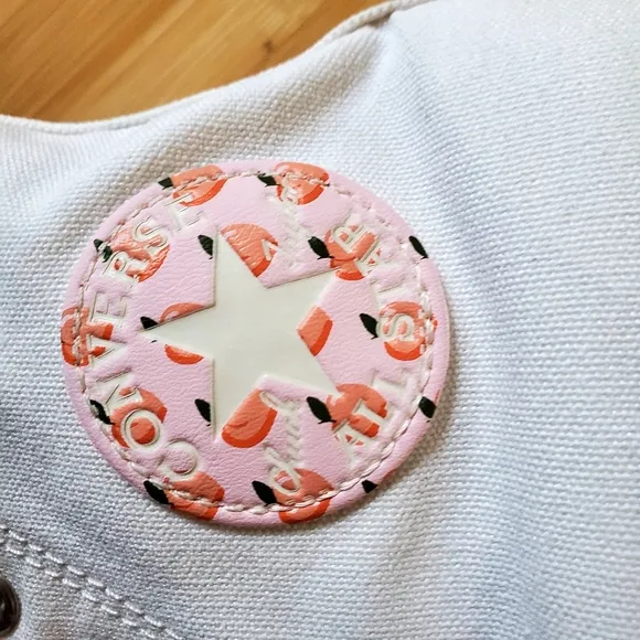 Women's Converse  Platform Peaches 'Cherry Blossom Size 9.5