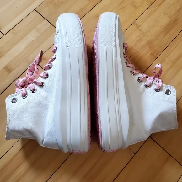 Women's Converse  Platform Peaches 'Cherry Blossom Size 9.5