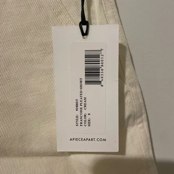 Women's Cream Shorts