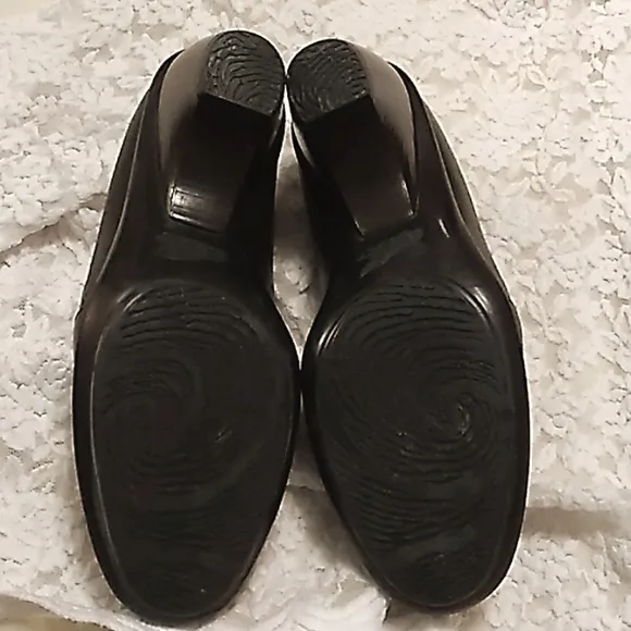 Women's Dansko brown leather shoes with heel size 38