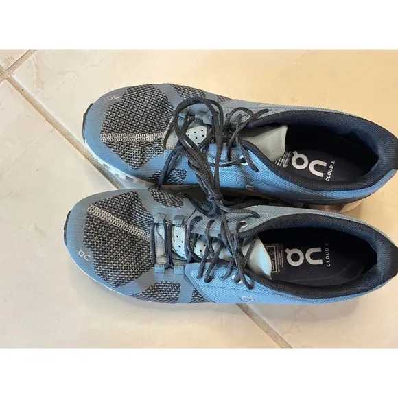 Women's on cloud cloud X running shoes 7.5 blue sneakers