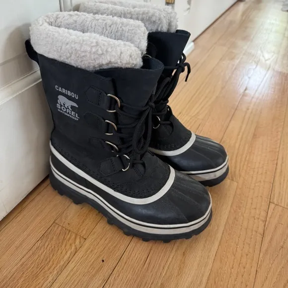Women's Sorel Caribou Boots Size 6