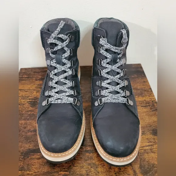 Womens Toms Mesa Black Leather Lace-Up Boots Size 6.5.