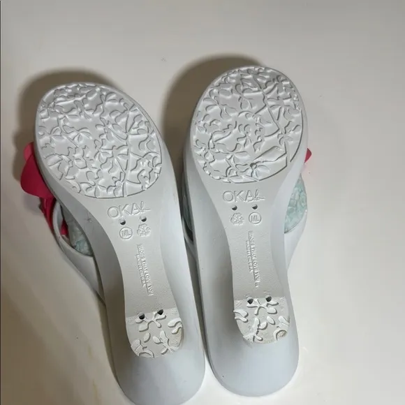 Women's White and Pink Sandals
