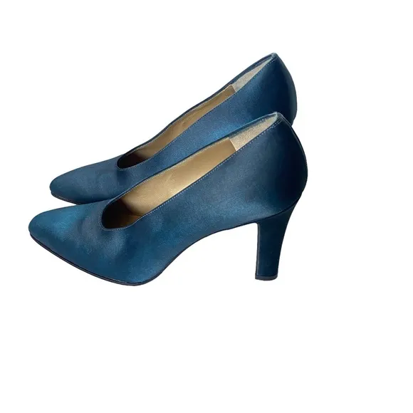 Yves Saint Laurent dark green satin heel shoes size 7 N