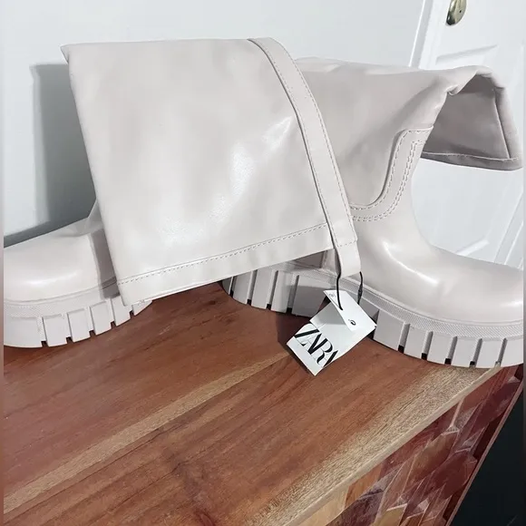 Zara New l! Viral Chunky Rubberized Tall Stylish Winter Combat Boots
